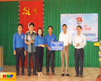 Đoàn Khối các cơ quan TP Hà Nội tổ chức chương trình "Chia sẻ yêu thương" tại Tân Kỳ, Nghệ An